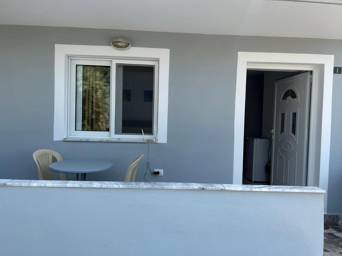 Eri Rooms Sarandë Buitenkant foto
