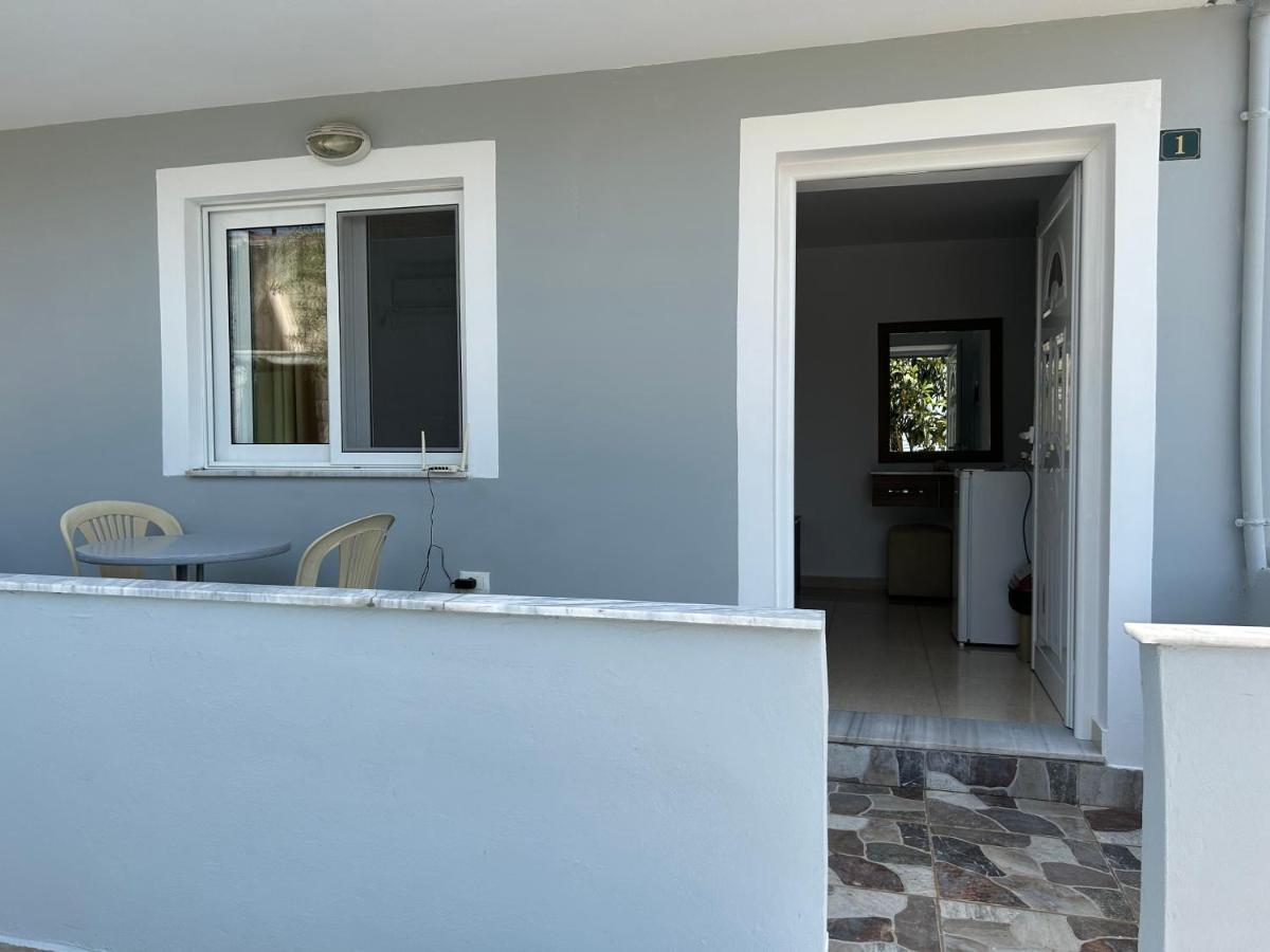 Eri Rooms Sarandë Buitenkant foto