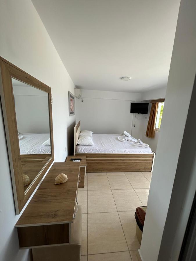 Eri Rooms Sarandë Buitenkant foto