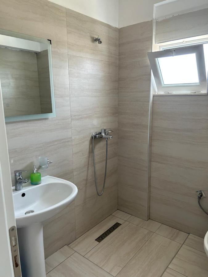 Eri Rooms Sarandë Buitenkant foto