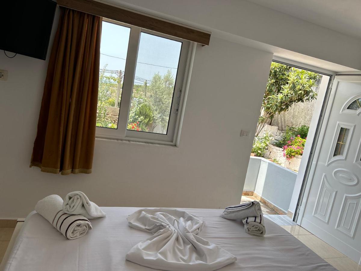 Eri Rooms Sarandë Buitenkant foto