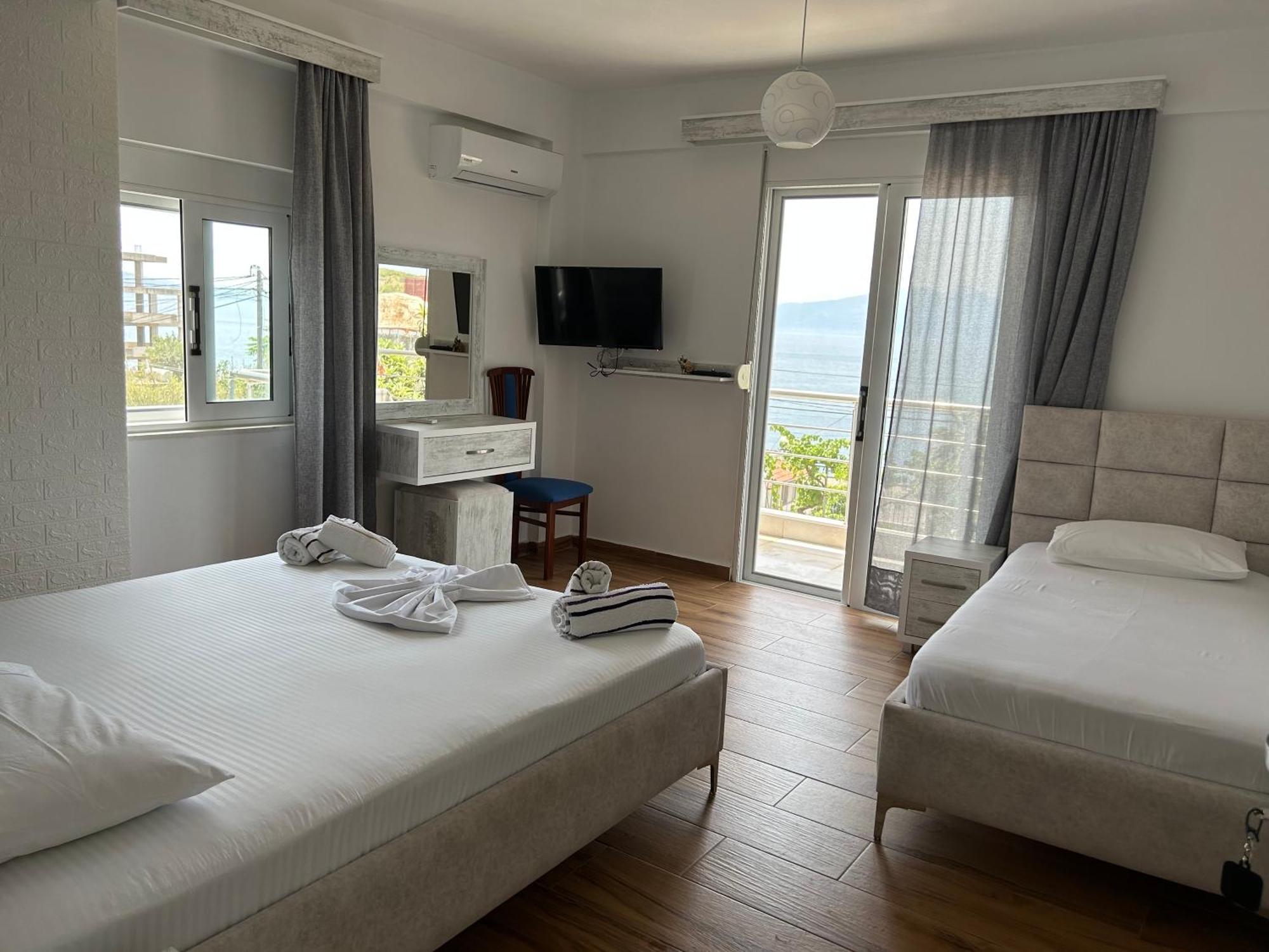 Eri Rooms Sarandë Buitenkant foto