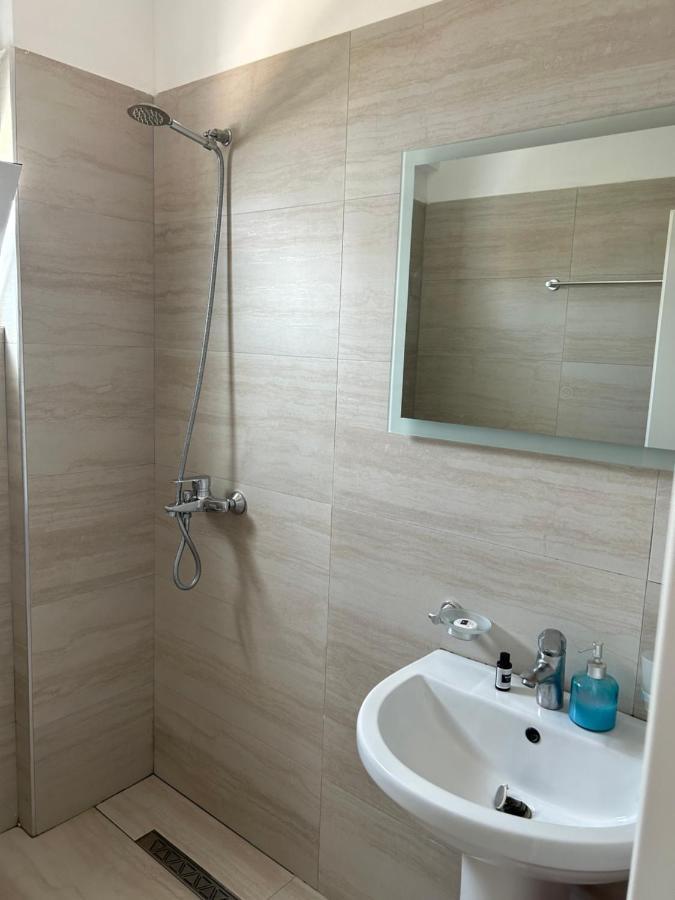 Eri Rooms Sarandë Buitenkant foto
